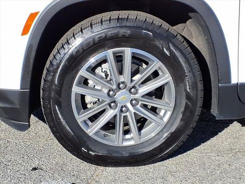 Certified 2022 Chevrolet Traverse LT w/ LPO, Floor Liner Package image 9