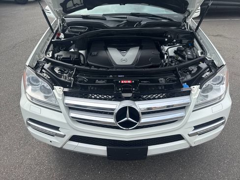 Used 2011 Mercedes-Benz GL 320 BlueTEC 4MATIC w/ Premium 2 Pkg image 15