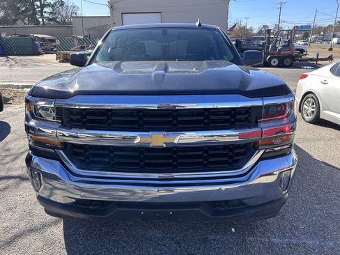 Used 2017 Chevrolet Silverado 1500 LT w/ All Star Edition image 3