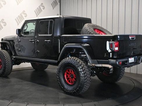 Used 2023 Jeep Gladiator Sport AWD/4WD image 7