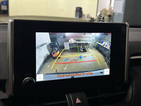 Used 2025 Toyota RAV4 LE FWD image 17