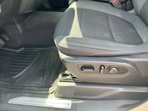 Used 2021 Chevrolet Silverado 1500 LT w/ Convenience Package II image 13