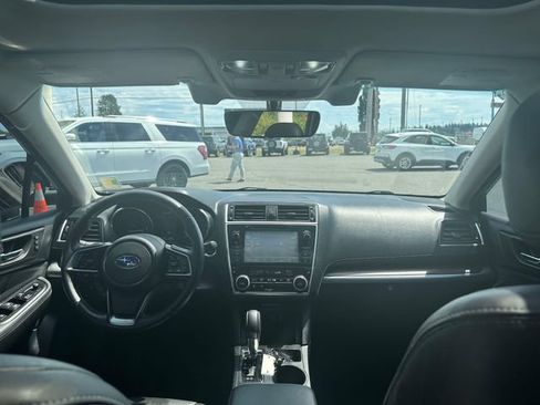Used 2018 Subaru Outback 3.6R Limited AWD/4WD image 24