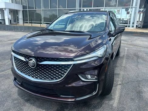 Used 2023 Buick Enclave Avenir FWD image 4