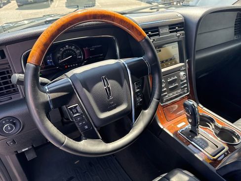 Used 2016 Lincoln Navigator L Select AWD/4WD image 24