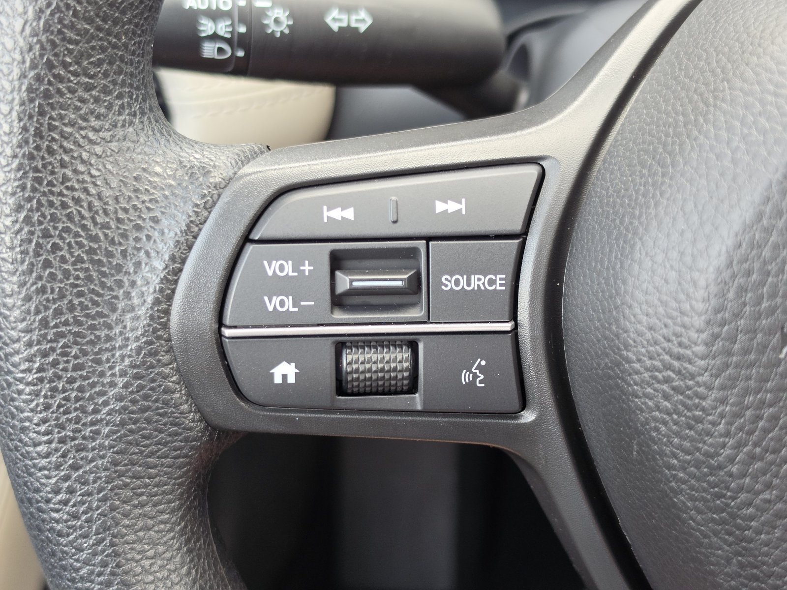 Certified 2025 Honda HR-V LX image 15