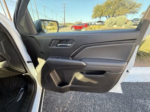 Certified 2024 Chevrolet Colorado LT w/ LT Convenience Package II image 9