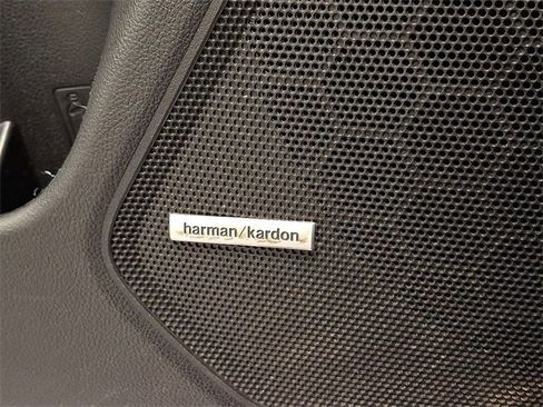 Used 2018 Subaru Outback 3.6R Touring image 25