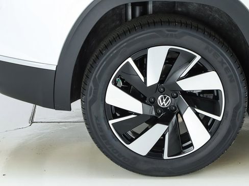 New 2026 Volkswagen Atlas Cross Sport SEL image 52