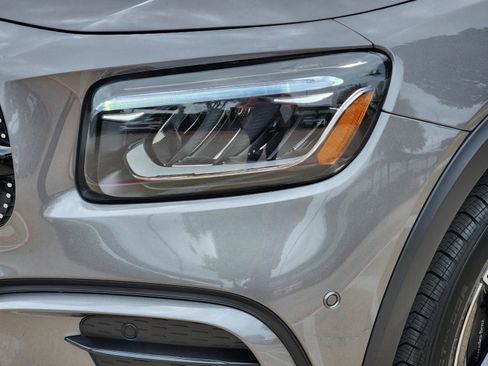Used 2025 Mercedes-Benz GLB 250 image 27
