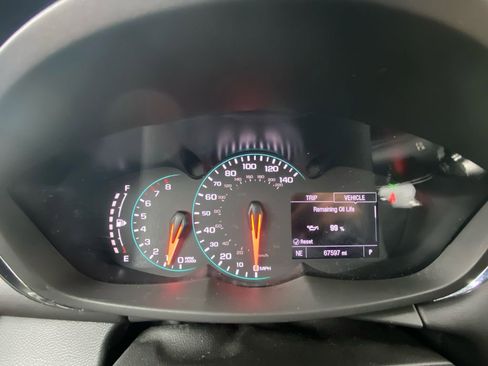 Used 2019 Chevrolet Trax LT w/ LT Convenience Package image 16