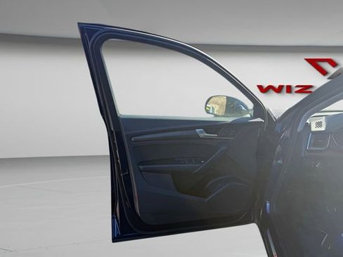 Used 2022 Audi Q5 2.0T Premium w/ Convenience Package image 11