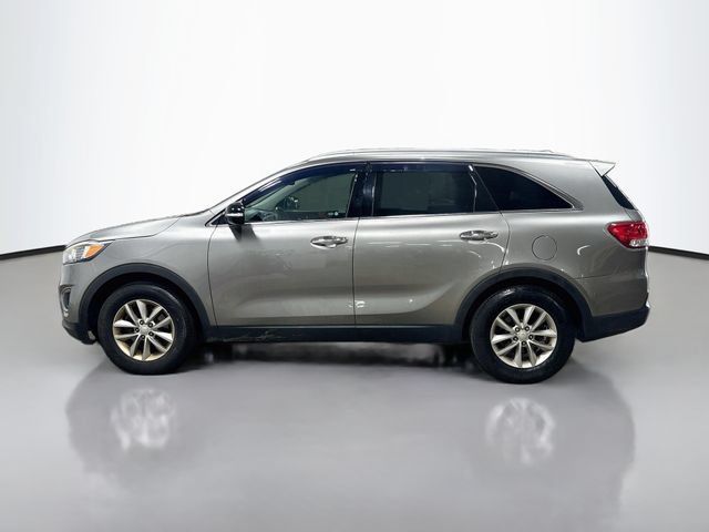 Used 2016 Kia Sorento FWD image 9