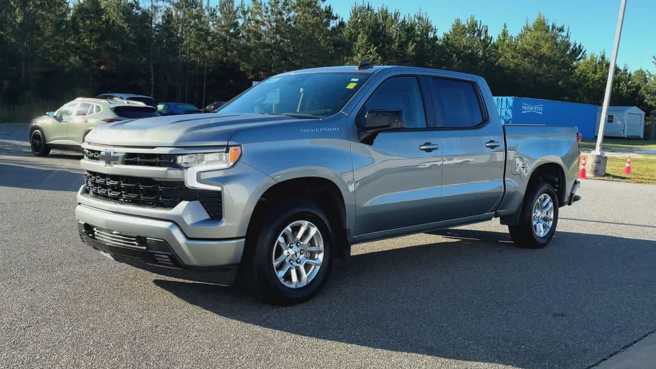 Used 2026 Chevrolet Silverado 1500 RST AWD/4WD image 4