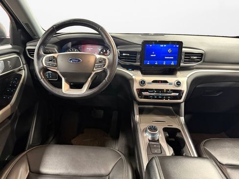 Used 2022 Ford Explorer XLT AWD/4WD image 11