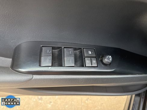 Used 2025 Toyota Camry SE image 13