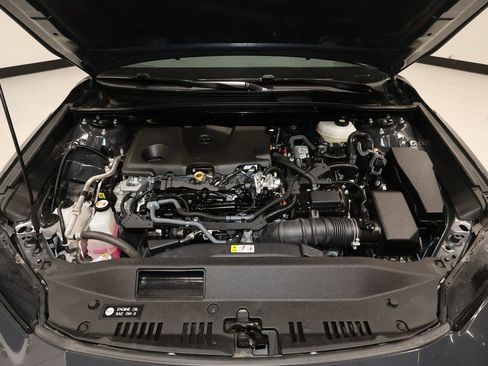 Used 2025 Toyota Camry LE image 30