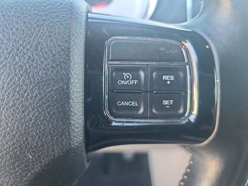 Used 2016 Dodge Grand Caravan SE image 22