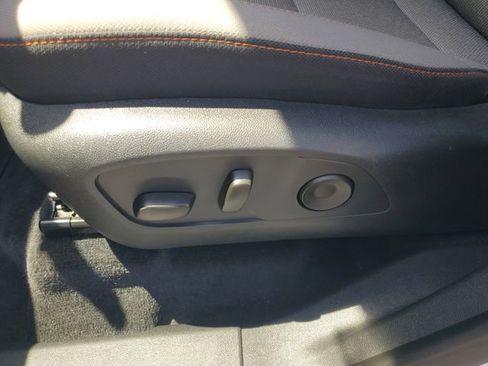 Used 2025 Chevrolet Traverse LT FWD image 20