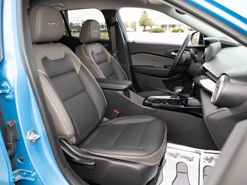 Used 2026 Chevrolet Trax ACTIV w/ Driver Confidence Package image 40