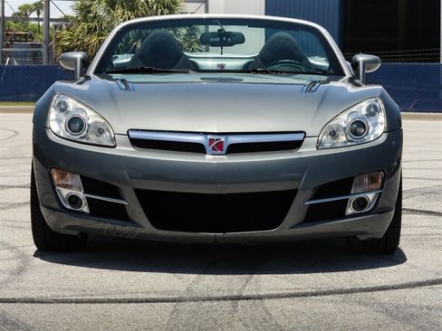 Used 2007 Saturn Sky RWD image 2