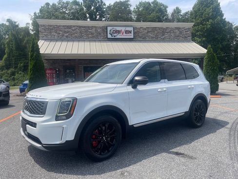 Used 2021 Kia Telluride LX AWD/4WD image 1