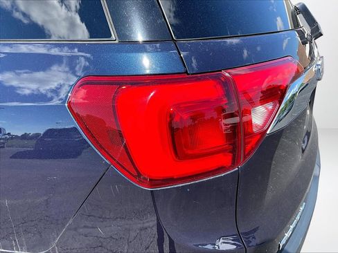 Used 2017 GMC Acadia SLT FWD image 32