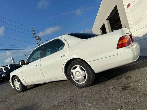 Used 1998 Lexus LS 400 RWD image 16