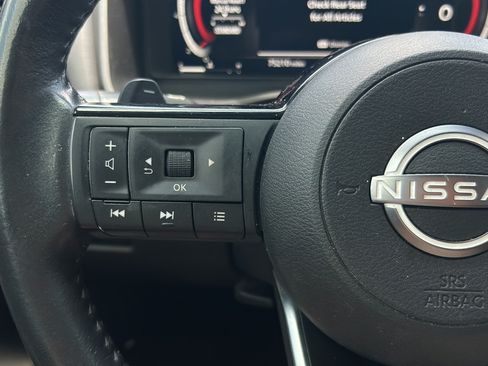 Used 2023 Nissan Rogue Platinum w/ Platinum Premium Package FWD image 32