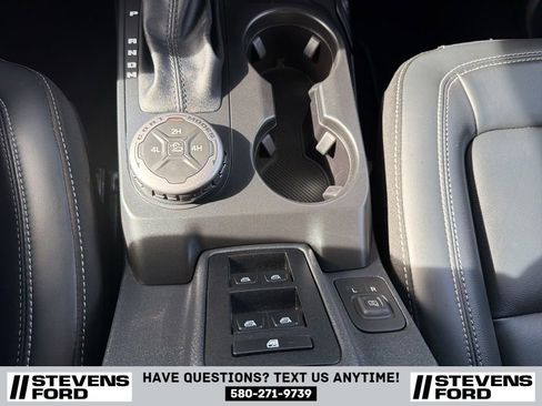 Used 2025 Ford Bronco Outer Banks image 22