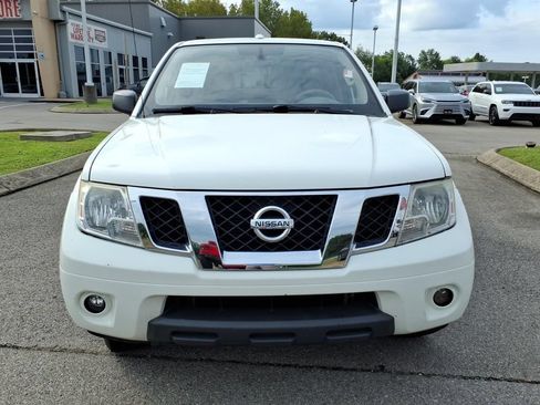 Used 2017 Nissan Frontier SV w/ SV Value Truck Package AWD/4WD image 21