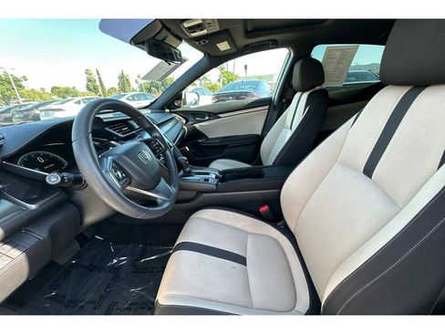 Used 2018 Honda Civic EX image 10