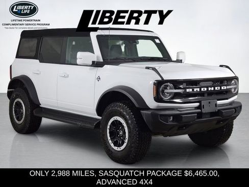Used 2025 Ford Bronco Outer Banks w/ Sasquatch Package image 1
