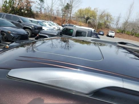 Used 2022 Nissan Armada Platinum image 12