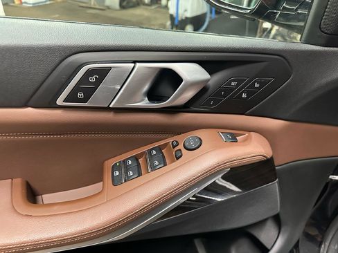 Used 2019 BMW X5 xDrive40i w/ M Sport Package image 9