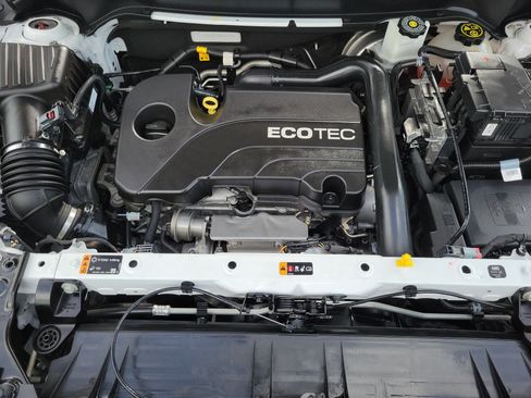 Used 2021 GMC Terrain SLE FWD image 30