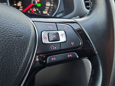 Used 2018 Volkswagen Passat 2.0T SE image 24