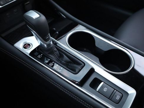 New 2025 Nissan Altima 2.5 SL image 17