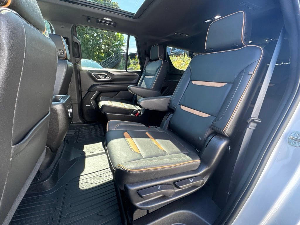 Used 2023 GMC Yukon AT4 w/ AT4 Premium Package AWD/4WD image 18