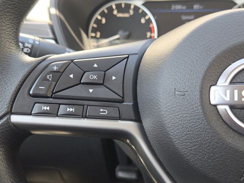 Used 2024 Nissan Altima 2.5 SV image 30