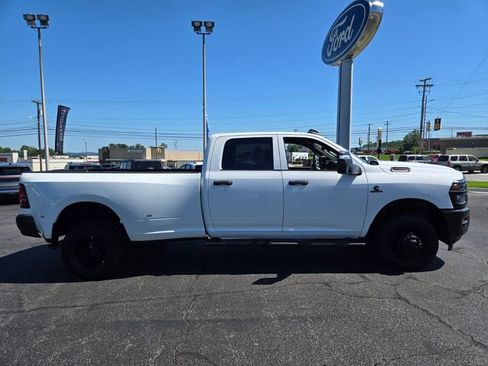Used 2025 RAM 3500 Tradesman AWD/4WD image 9