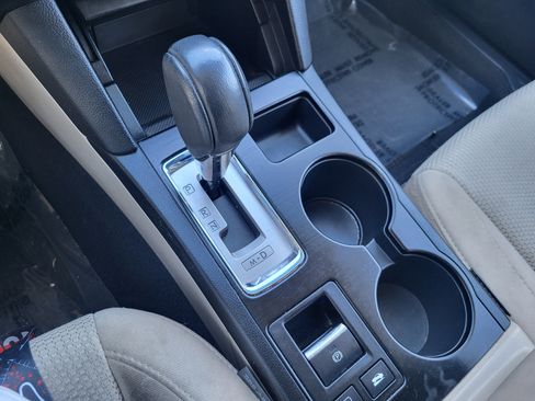 Used 2017 Subaru Outback 2.5i Premium image 20