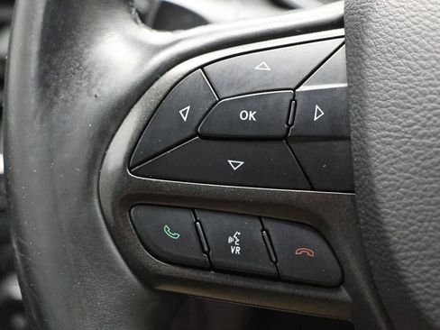 Used 2019 Jeep Cherokee Trailhawk w/ Cold Weather Group image 18