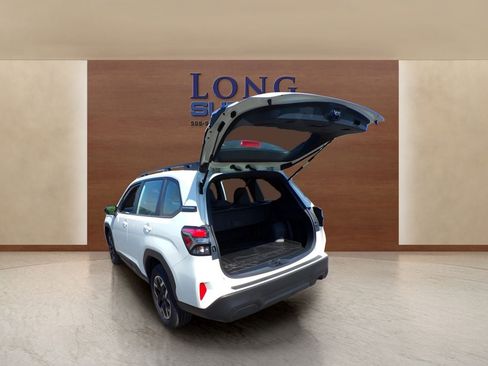 Certified 2025 Subaru Forester AWD/4WD image 9