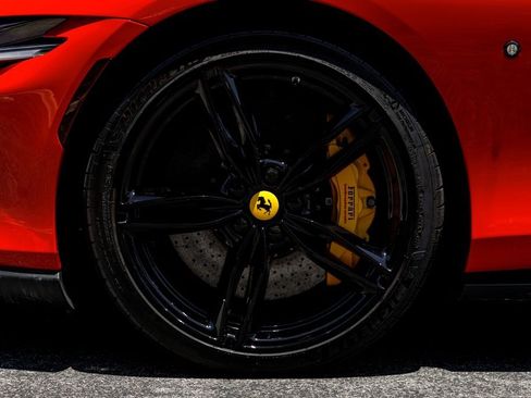Used 2022 Ferrari Roma RWD image 43