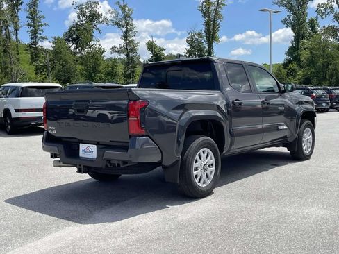 Used 2024 Toyota Tacoma SR5 AWD/4WD image 29