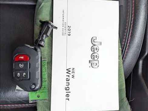 Used 2019 Jeep Wrangler Unlimited Rubicon image 22