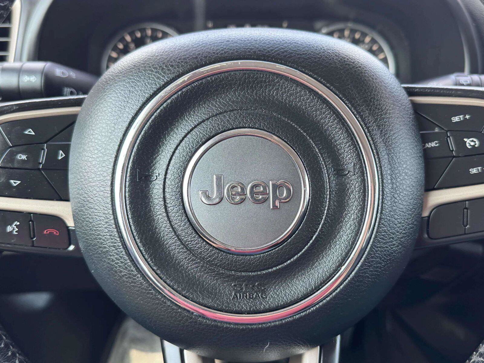 Used 2015 Jeep Renegade Latitude w/ Popular Equipment Group FWD image 25