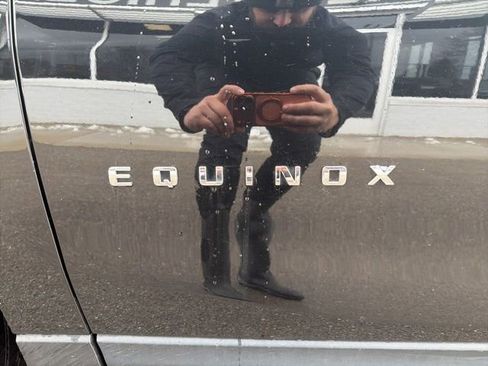 Used 2020 Chevrolet Equinox LT w/ Driver Convenience Package image 10