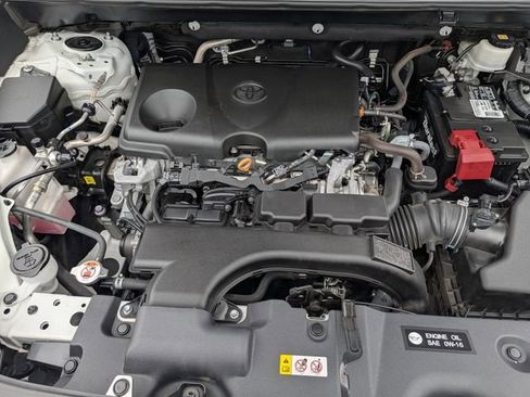 Used 2021 Toyota RAV4 XLE w/ Convenience Package FWD image 37